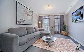 Kozyguru | Sydney Cbd | Sunny City 2 Bed Apt